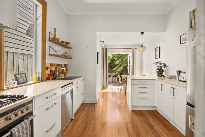 162 Tasman Street, Mount Cook, Wellington - Carousel 1