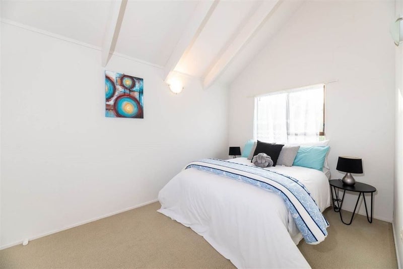 2/50 Stranolar Drive, Waikowhai, Auckland - Carousel 10