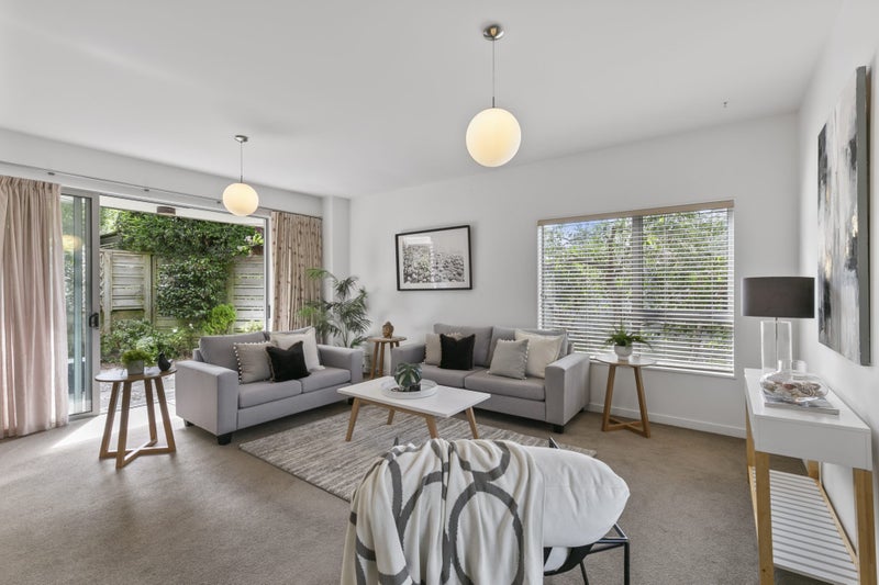 191 Happy Valley Road, Owhiro Bay, Wellington - Carousel 1