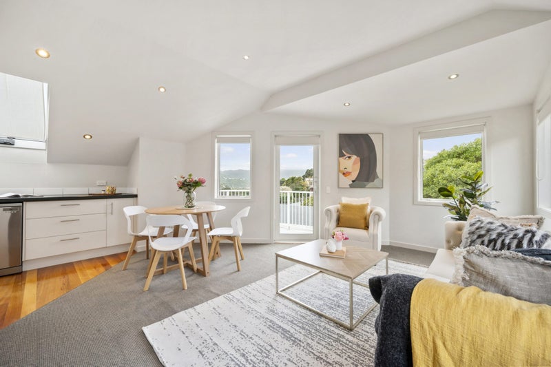 61 Warwick Street, Wilton, Wellington - Carousel 2