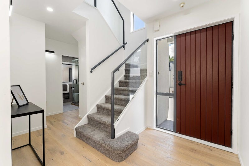 2/119 Coates Avenue, Orakei, Auckland - Carousel 2