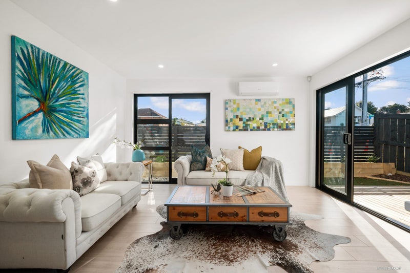 6/19 Buscomb Avenue, Henderson, Auckland - Carousel 2