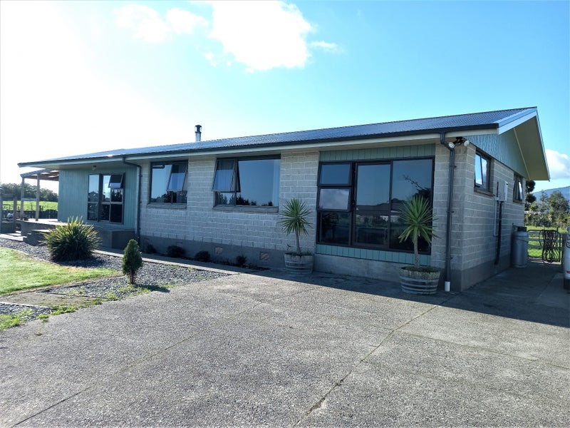 19 Snodgrass Road, Westport, Westport - Carousel 2