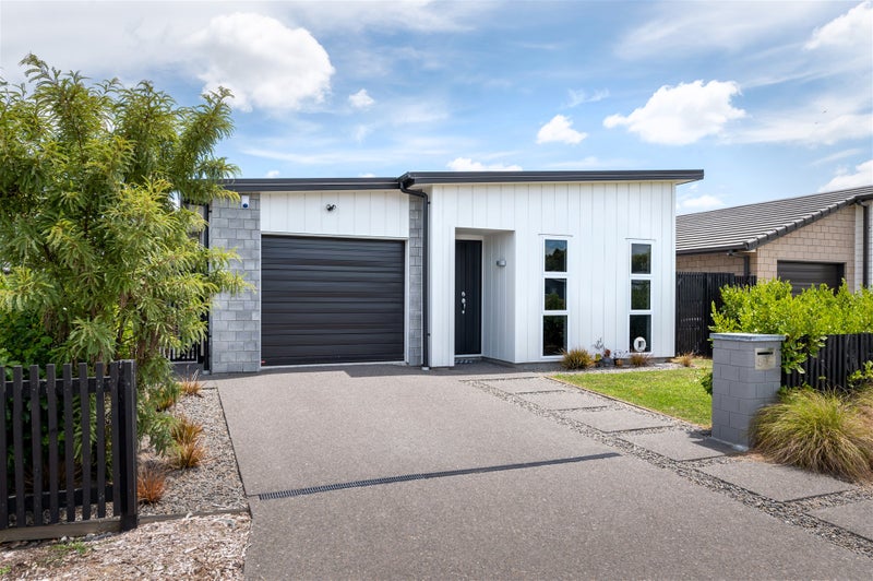 515 Webb Drive, Chartwell, Hamilton - Carousel 1