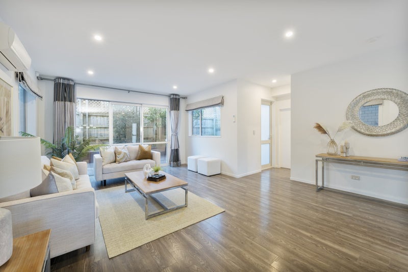 22 Sunshine Boulevard, Sunnyvale, Auckland - Carousel 2