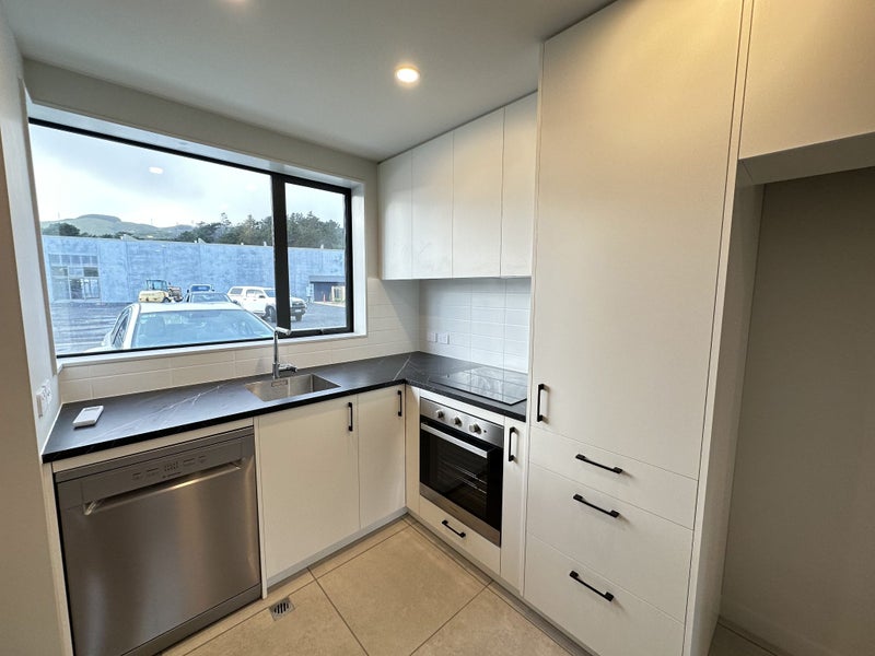 8 Ara Paiwhenua, Tawa, Wellington - Carousel 2