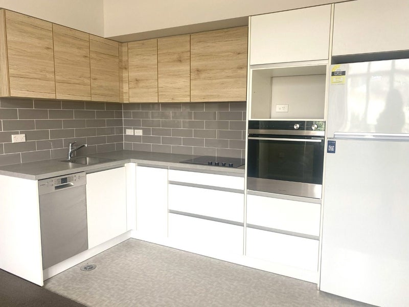 11/48 Oriental Parade, Oriental Bay, Wellington - Carousel 2