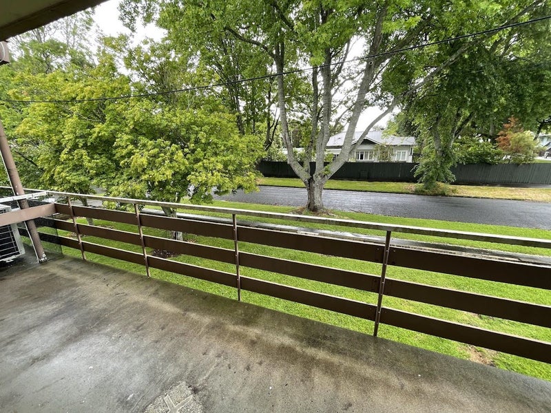 4/16 Thames Street, Claudelands, Hamilton - Carousel 2