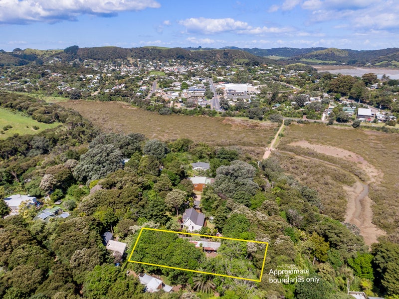 89 Wilma Road, Ostend, Waiheke Island - Carousel 1