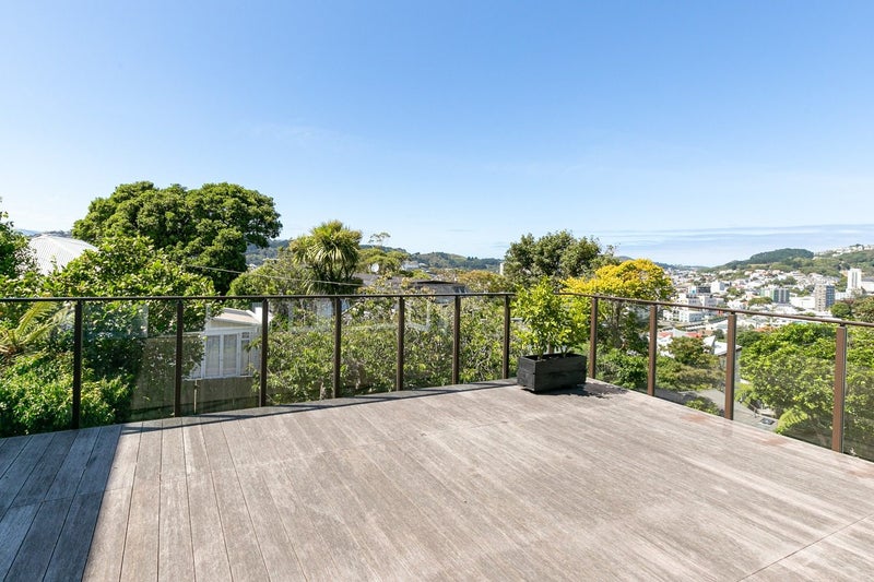 5 Mckenzie Terrace, Te Aro, Wellington - Carousel 2