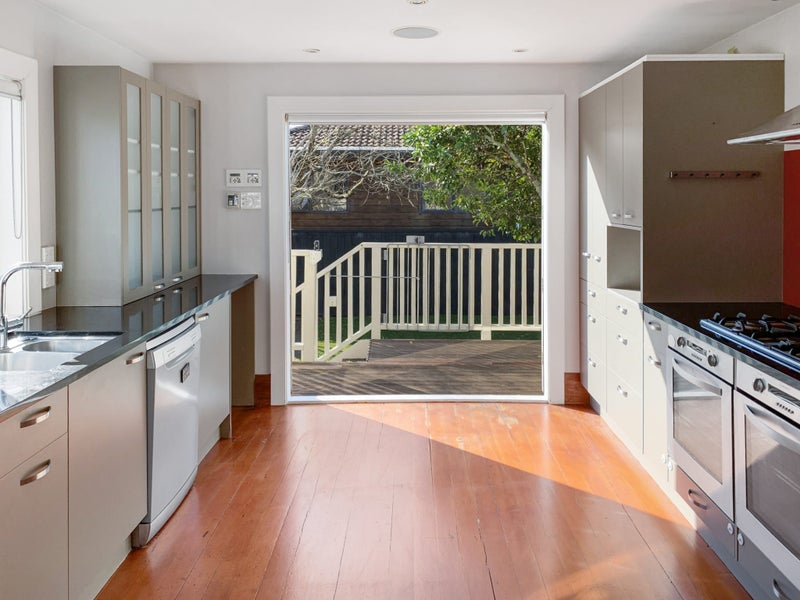 30 Abbotts Way, Remuera, Auckland - Carousel 2