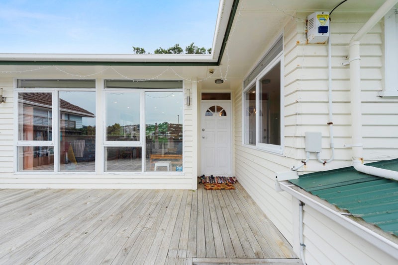 104 Helston Road, Paparangi, Wellington - Carousel 2