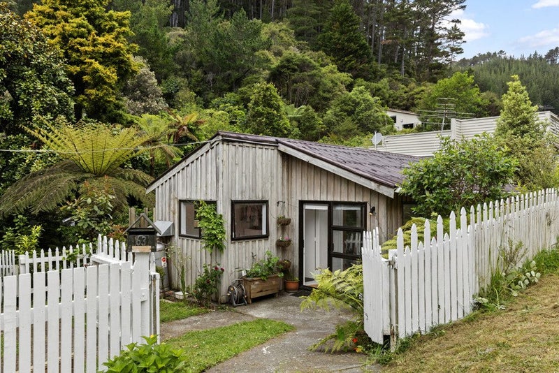 63 Elmslie Road, Pinehaven, Upper Hutt - Carousel 1