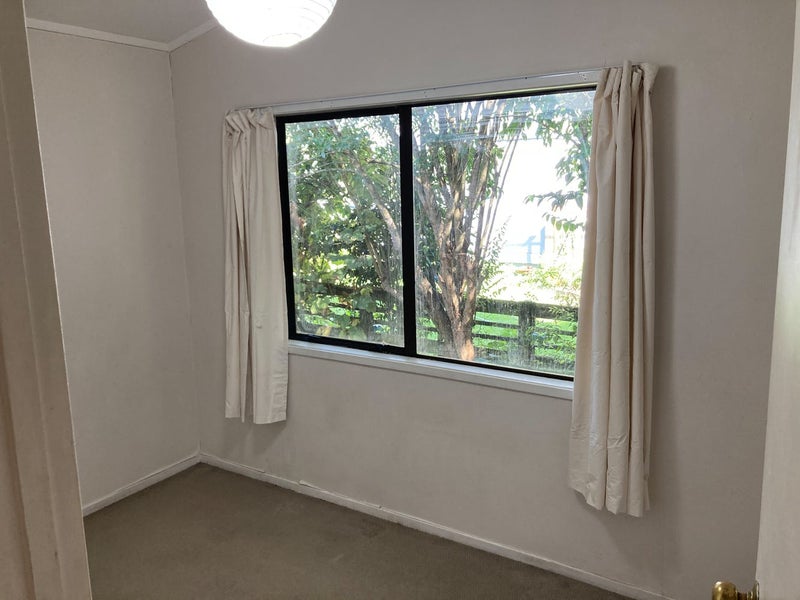 35A Alverston Street, Waterview, Auckland - Carousel 10