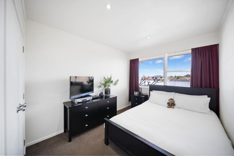 14/243A ST GEORGE ST, Papatoetoe, Auckland - Carousel 8