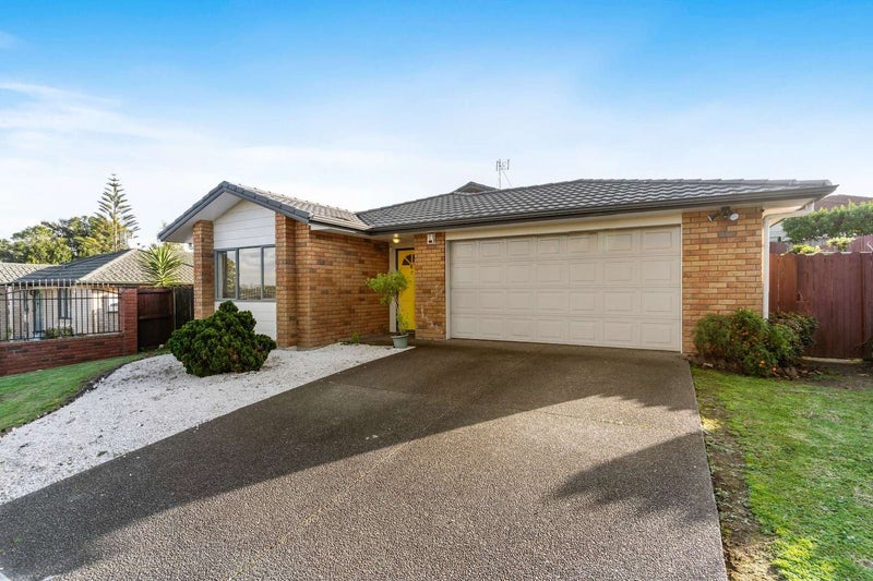 7 Reremanu Place, Weymouth, Auckland - Carousel 1