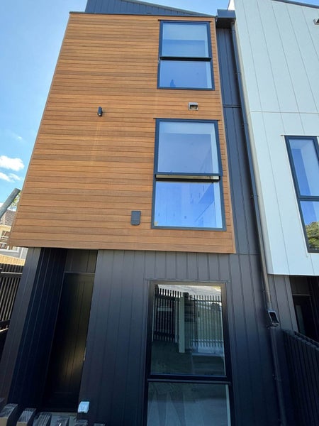 3/65 Stottholm Road, Titirangi, Auckland - Carousel 2