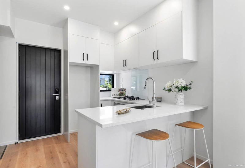 3/62 Highland Park Drive, Highland Park, Auckland - Carousel 2