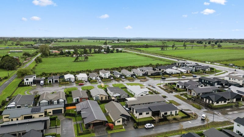 2 Meachem Road, Chartwell, Hamilton - Carousel 15