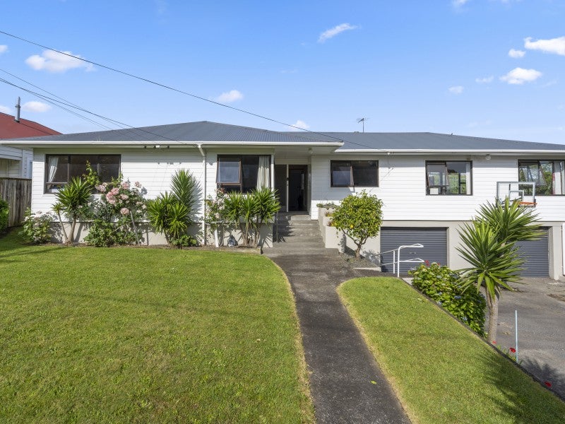 74 Smart Road, Glen Avon, New Plymouth - Carousel 2