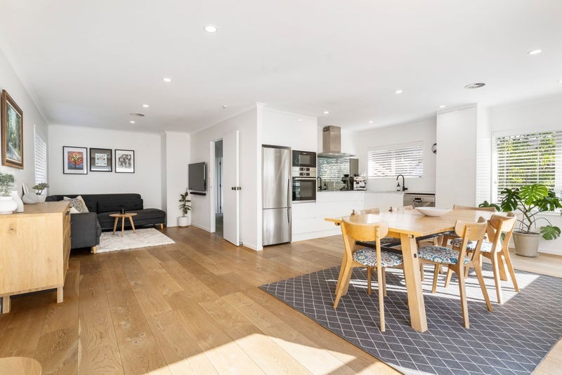 2/25 Ciprian Place, Henderson, Auckland - Carousel 2