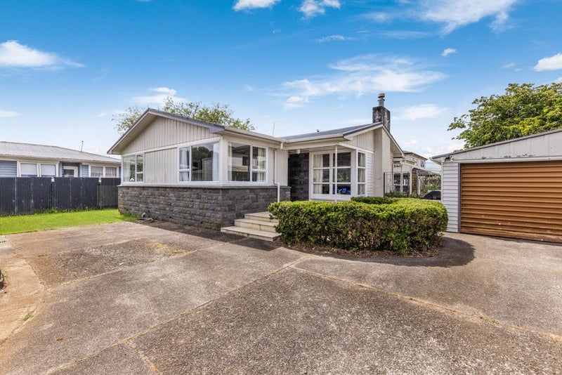 11 Clendon Place, Manurewa, Auckland - Carousel 2