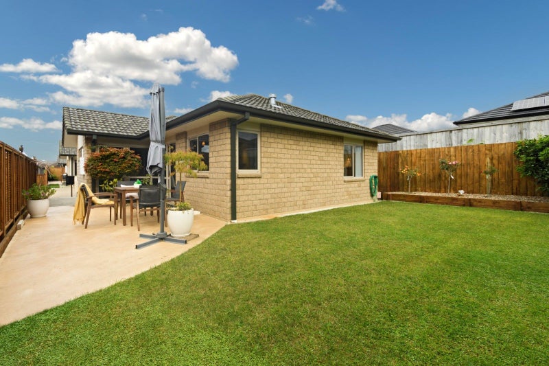 36 Havenbrook Way, Pyes Pa, Tauranga - Carousel 1