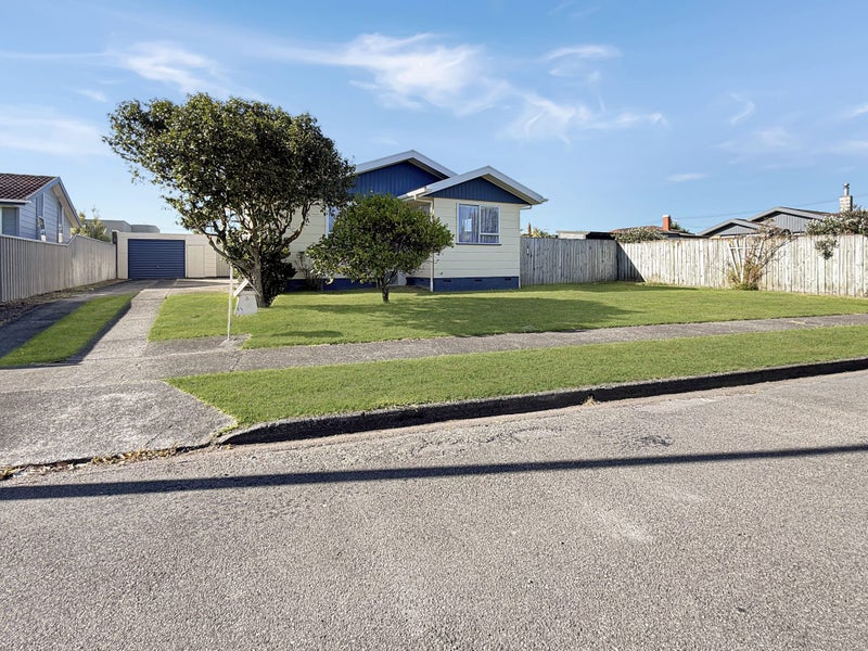 6 Rutland Place, Milson, Palmerston North - Carousel 2