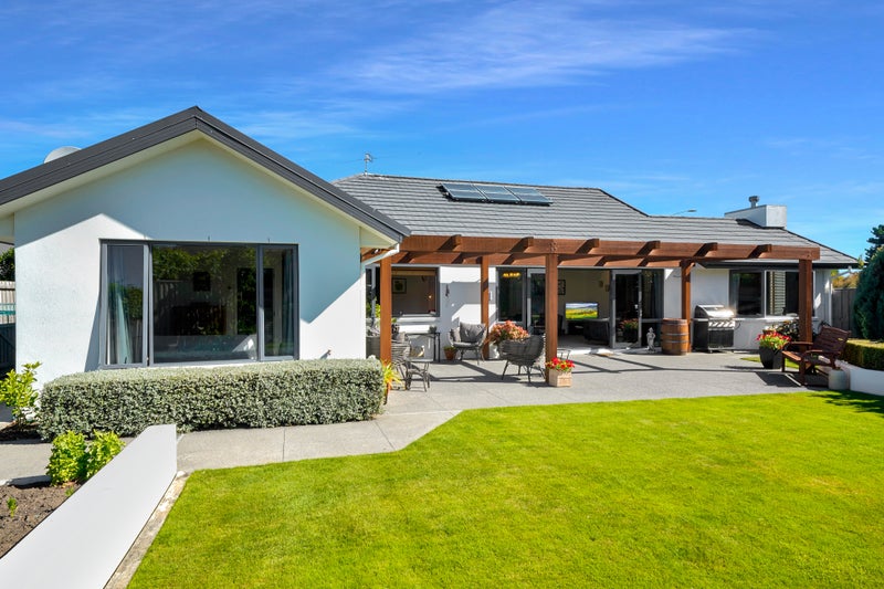 2 Corsican Grove, Parklands, Christchurch - Carousel 2