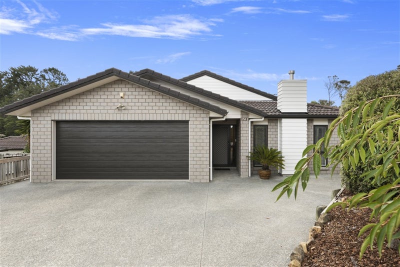 72 Lake Panorama Drive, Henderson Valley, Auckland - Carousel 1