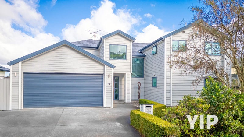 140 Woodman Drive, Tawa, Wellington - Carousel 1