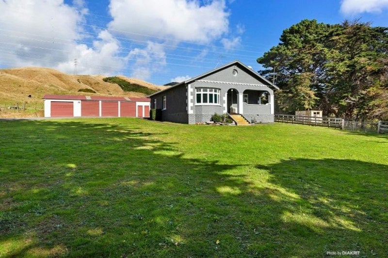 410 Takapu Road, Takapu Valley, Wellington - Carousel 2