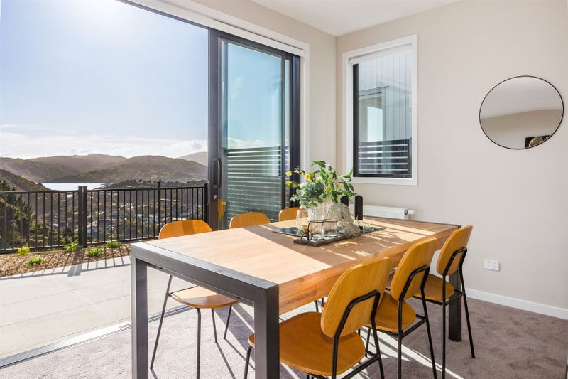 10 Skysail Lane, Whitby, Porirua - Carousel 2