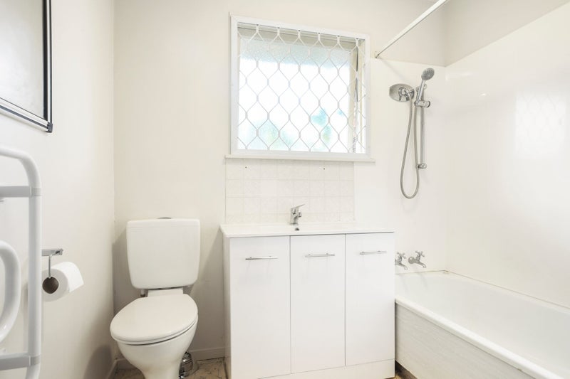 15 Miro Road, Greenlane, Auckland - Carousel 10