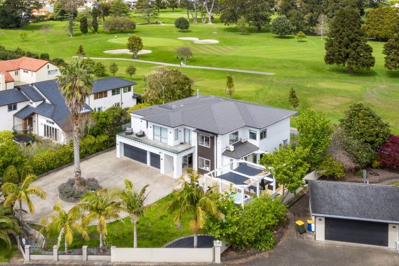 43 Oak Manor Drive, Albany, Auckland - Carousel 1