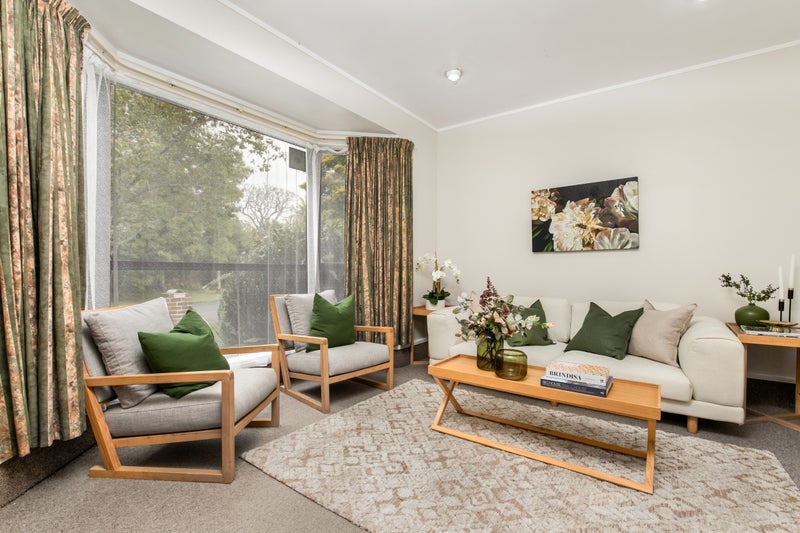1 Donegan Place, Conifer Grove, Takanini - Carousel 1