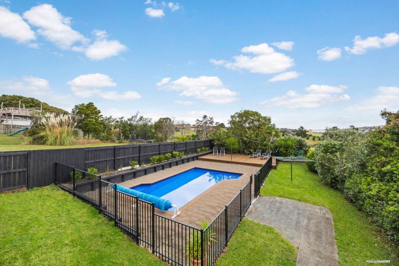 1301 Whangaparaoa Road, Army Bay, Whangaparaoa - Carousel 2