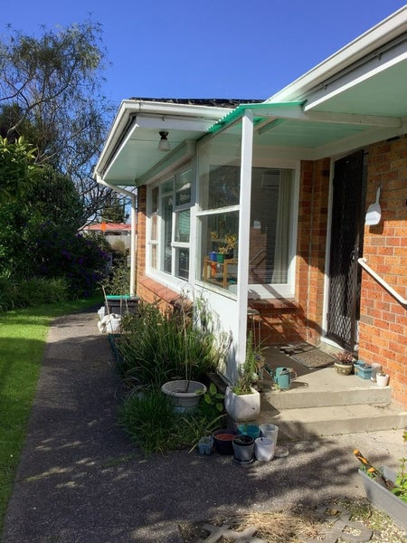 1 Ocean View Road, Milford, Auckland - Carousel 1