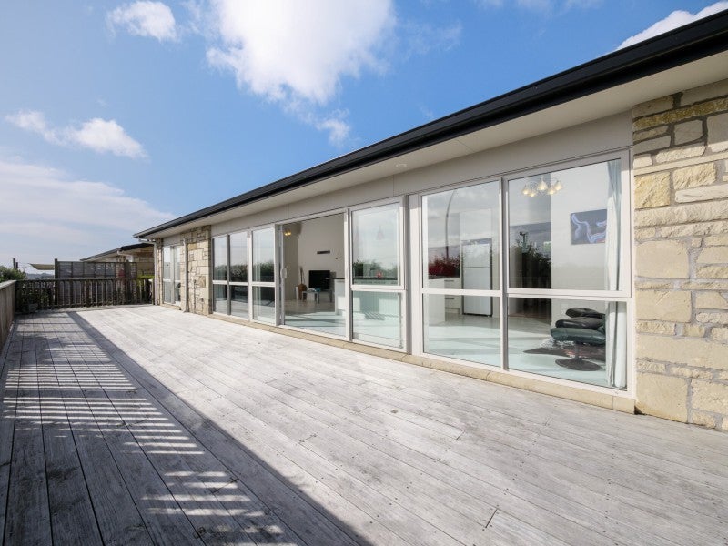 21 Sardinia Rise, Bethlehem, Tauranga - Carousel 1