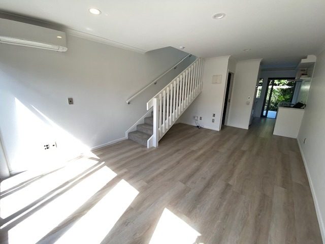 8/137 Jervois Road, Herne Bay, Auckland - Carousel 2