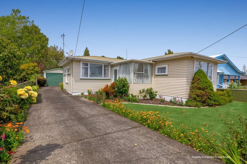 10 Humphrey Street, Marton - Carousel 1