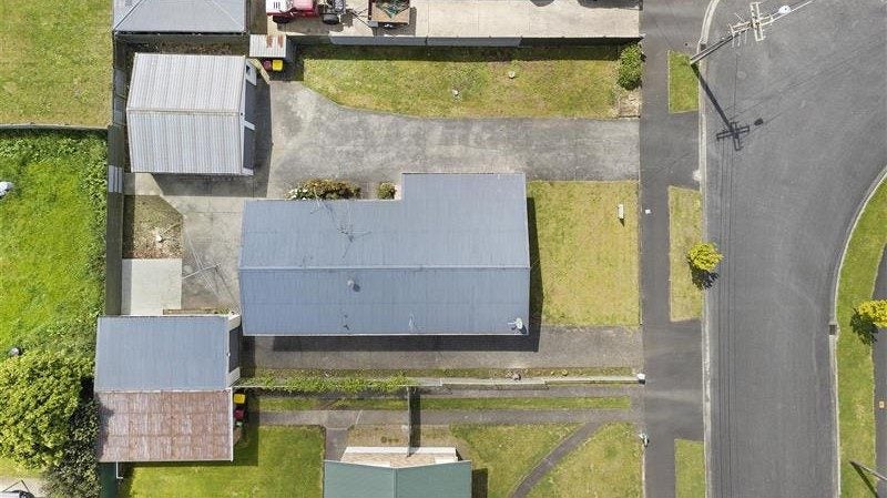 19 Springfield Crescent, Enderley, Hamilton - Carousel 2