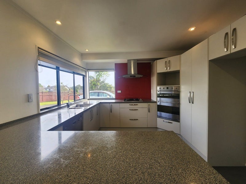 12 Larkspur Court, The Gardens, Auckland - Carousel 2