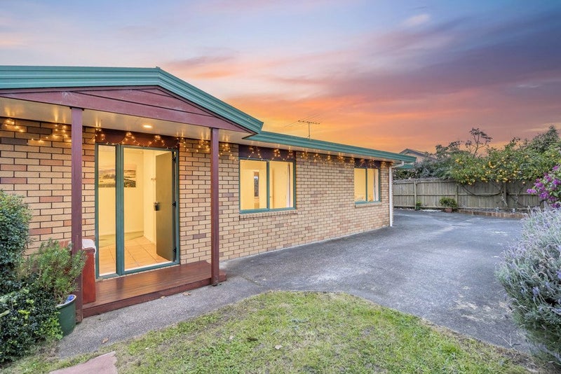 14 Swanson Oaks, Swanson, Auckland - Carousel 25