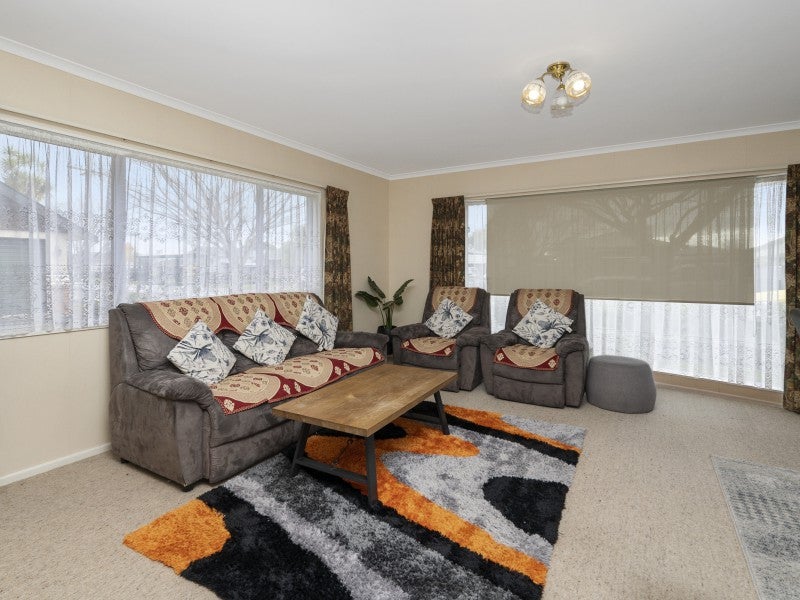 1 Cole Lane, Milson, Palmerston North - Carousel 2
