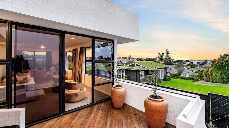 1/122 Maskell Street, St Heliers, Auckland - Carousel 1