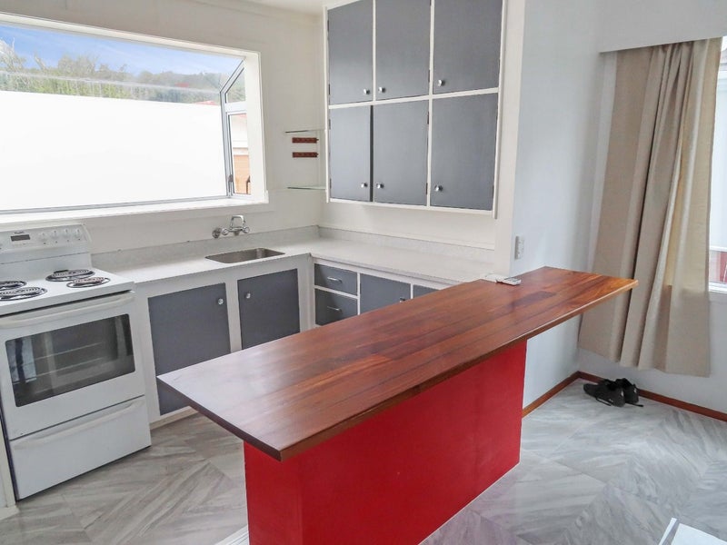 9 Wheatley Street, Naenae, Lower Hutt - Carousel 2