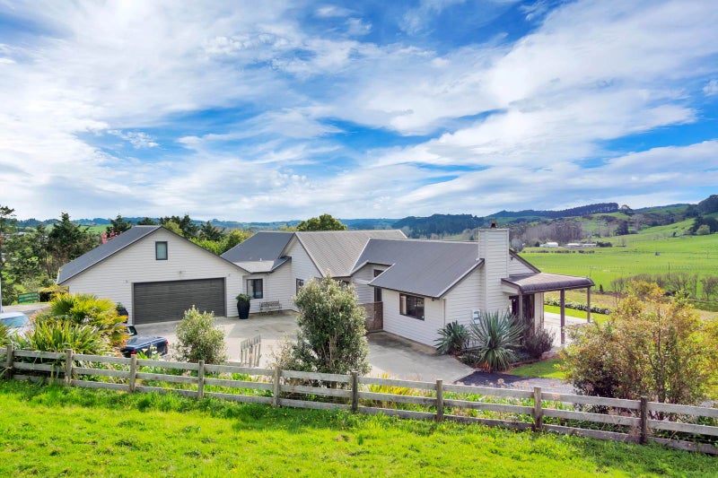 601 Kahikatea Flat Road, Kaukapakapa - Carousel 1