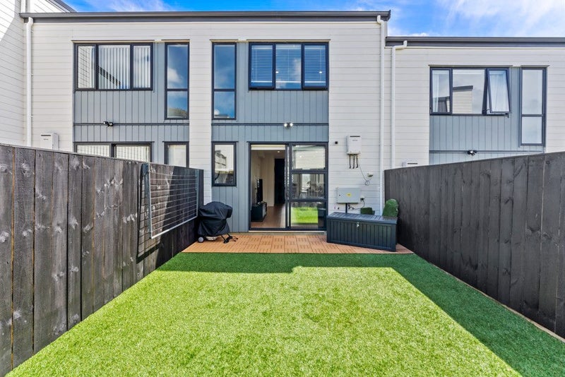 6 Routhmore Street, Flat Bush, Auckland - Carousel 2