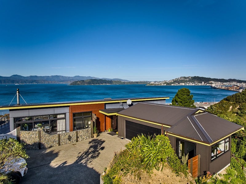 21 Winchester Street, Kaiwharawhara, Wellington - Carousel 1